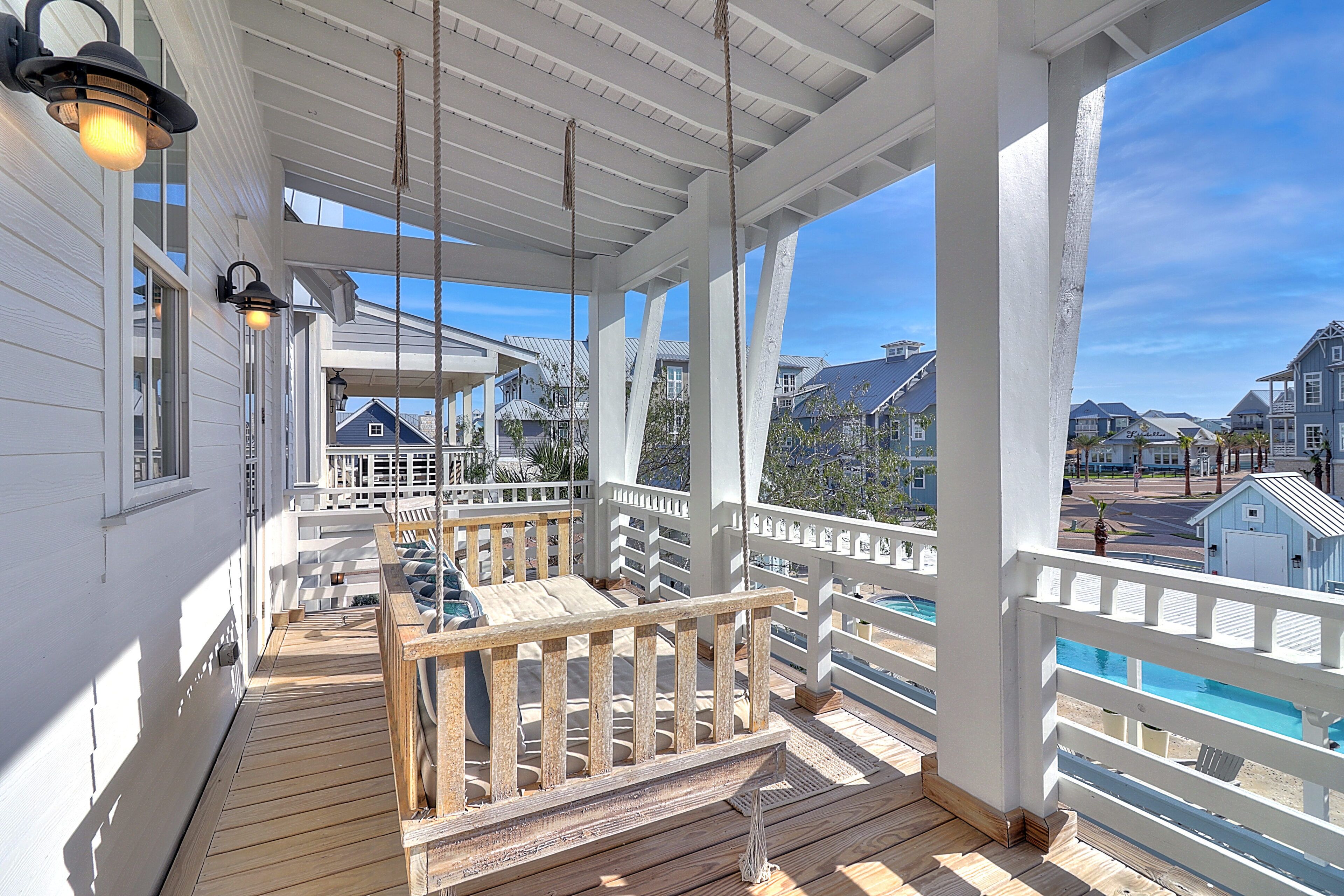 House (4 Bedrooms) | Front of property