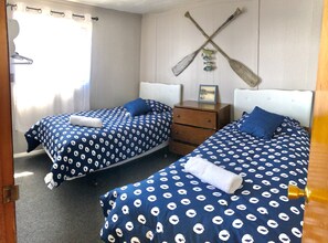 3 bedrooms, travel crib - Beautiful Blue Jay Lake front Cottage (West Nipissing)