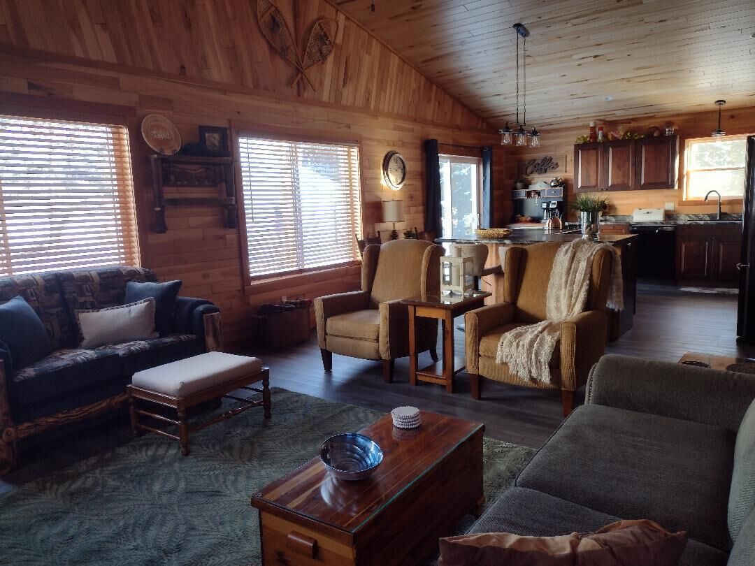 TV connectée, lecteur de DVD, livres