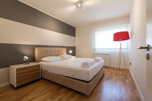 3 bedrooms, iron/ironing board, WiFi, bed sheets - 97 Penthouse Douro Valley w/ Terrace (Peso da Régua)