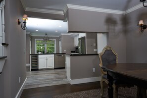 Dining - Just a 15 minute walk to the Village of Southampton! (Southampton)