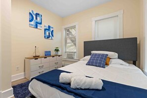 4 Schlafzimmer, Bügeleisen/Bügelbrett, Reisekinderbett, WLAN