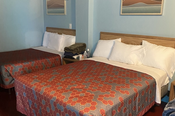 Basic Double or Twin Room | Blackout drapes, free WiFi