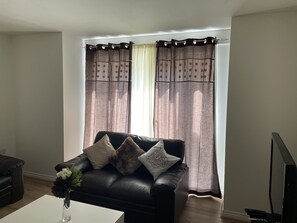 Standard Apartment, Private Bathroom | Lounge