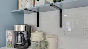 Coffee and tea station
