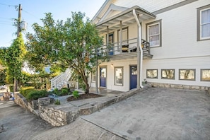 Exterior - Historic DT Bungalow | Sleeps 10 | Walk Everywhere (Austin)