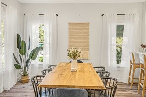 Dining - Historic DT Bungalow | Sleeps 10 | Walk Everywhere (Austin)