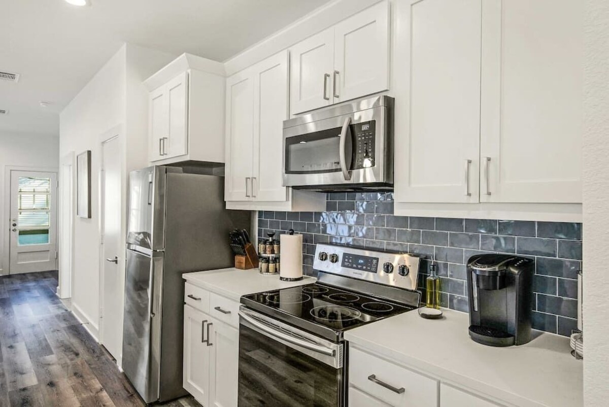 Photo 9 of Charming downtown Austin 6 bedroom Mansion