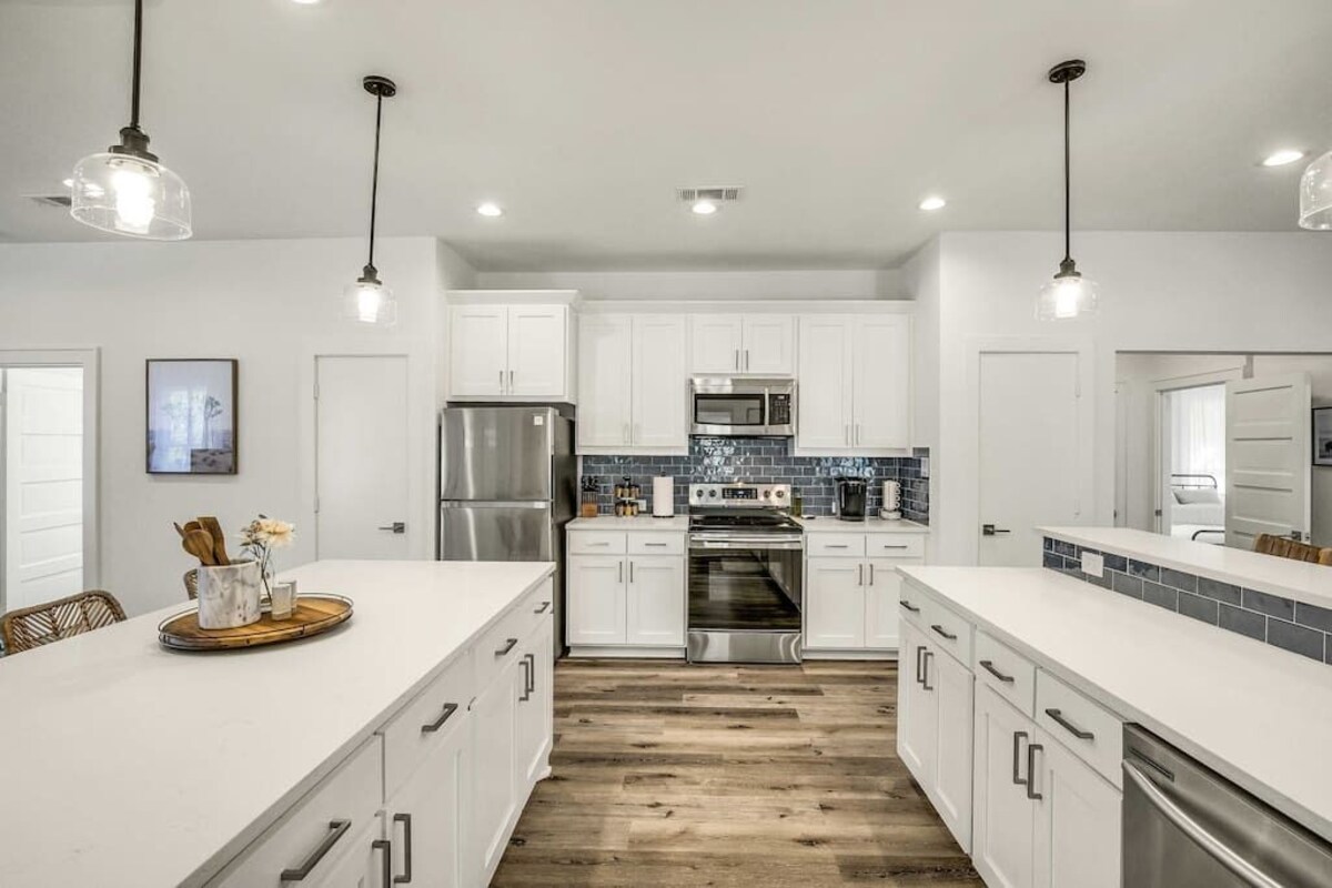 Photo 10 of Charming downtown Austin 6 bedroom Mansion