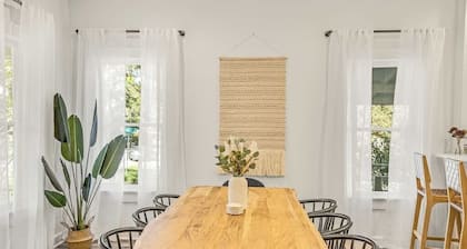 Charming downtown Austin 6 bedroom Mansion