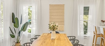 Charming downtown Austin 6 bedroom Mansion