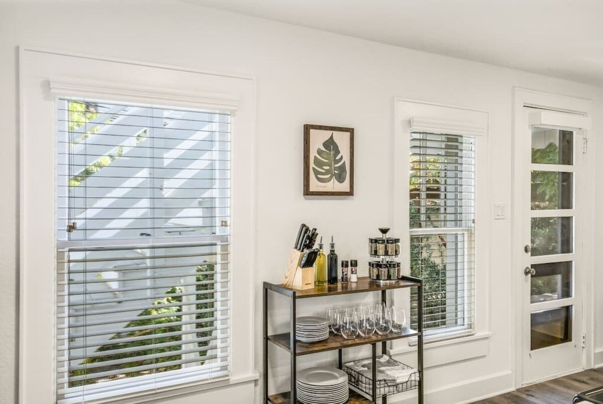 Photo 39 of Charming downtown Austin 6 bedroom Mansion
