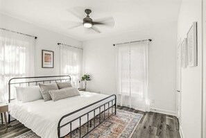 6 bedrooms, iron/ironing board, WiFi, bed sheets