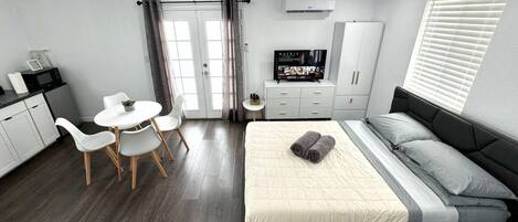 1 bedroom, iron/ironing board, free WiFi, bed sheets