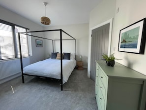 4 bedrooms, iron/ironing board, travel cot, WiFi