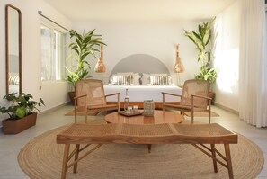 6 camere, una cassaforte in camera, una scrivania, ferro/asse da stiro