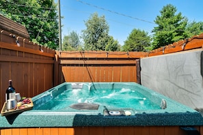 Bain à remous extérieur