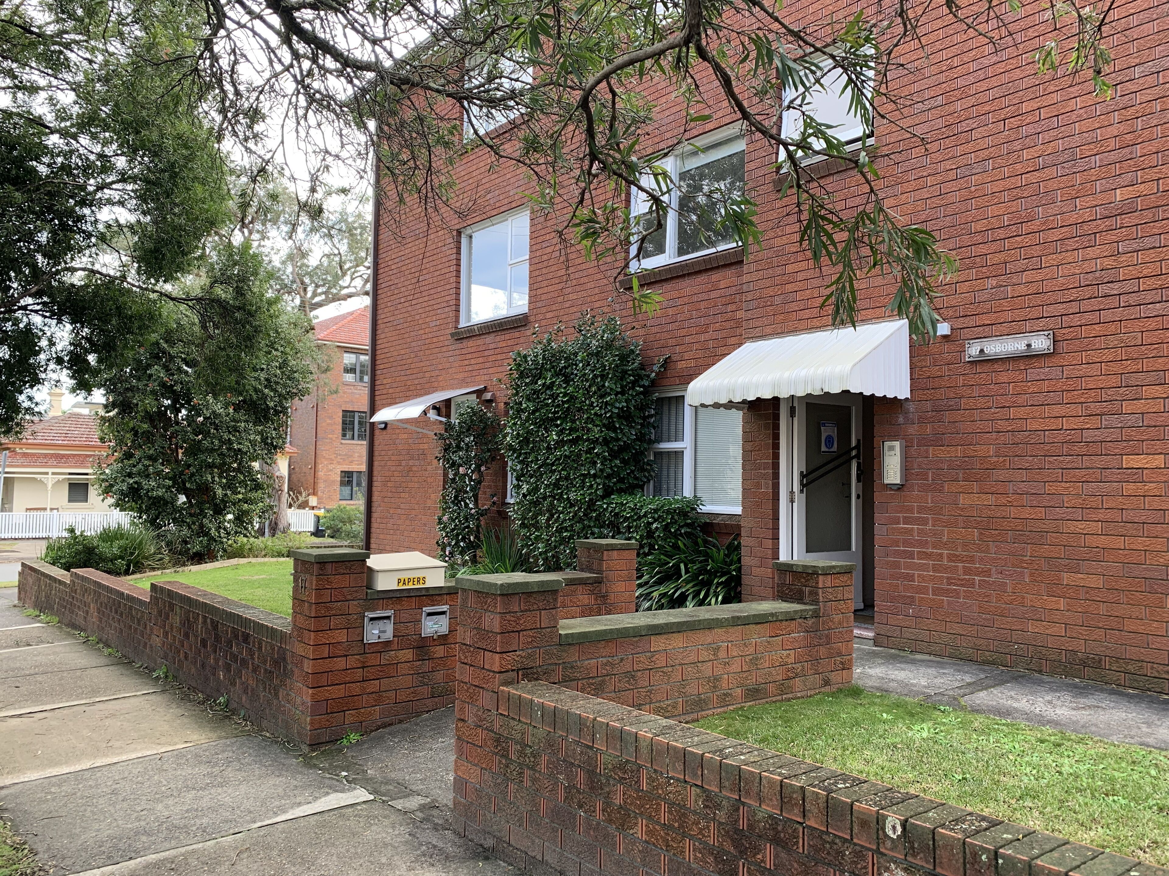 Gorgeous 1 Bedder Close to Everything You Need — image 14