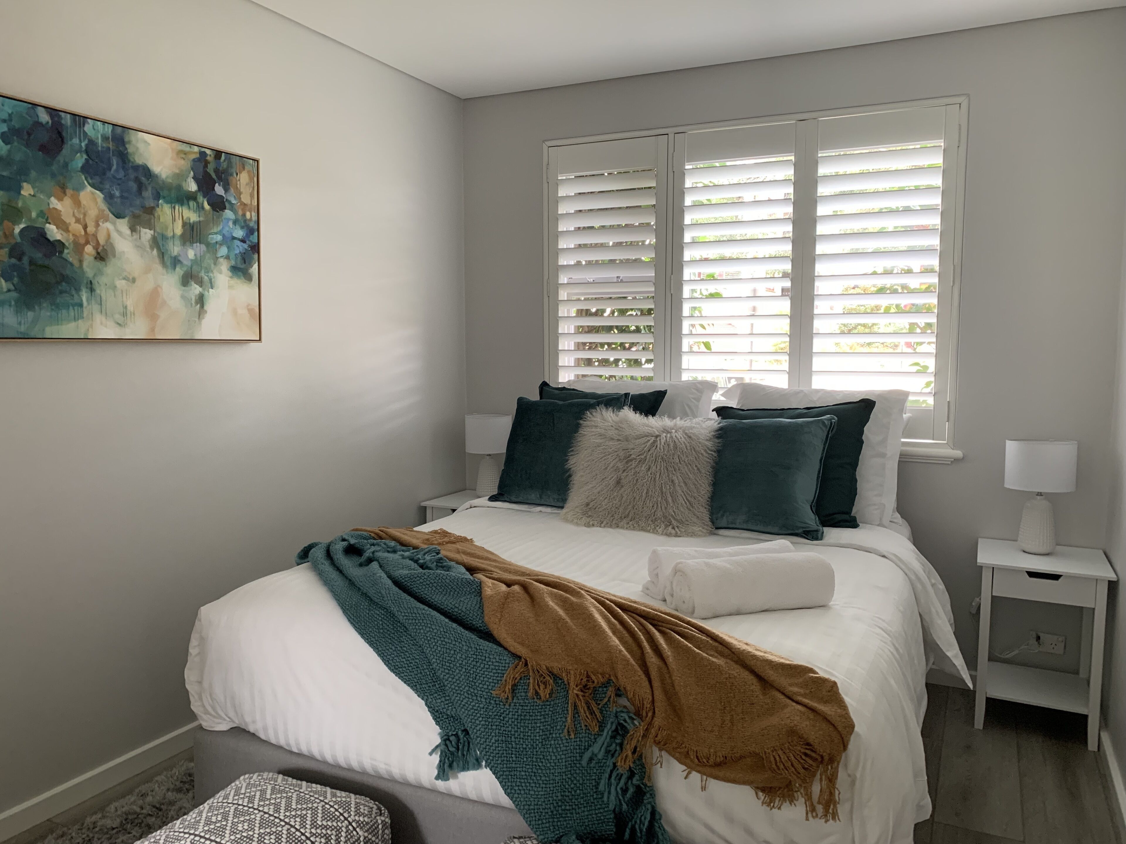 Gorgeous 1 Bedder Close to Everything You Need — image 6