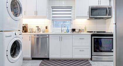 3mins to Downtown Kitchener's TechHub. Cozy 3-bedroom