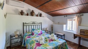 4 عدّة غرف نوم وسرير سفر وواي فاي