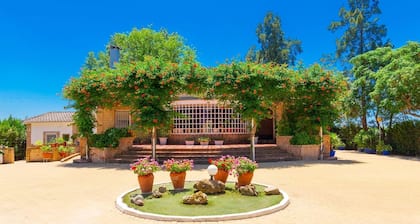 Casa San Ignacio Cantillana by Ruralidays