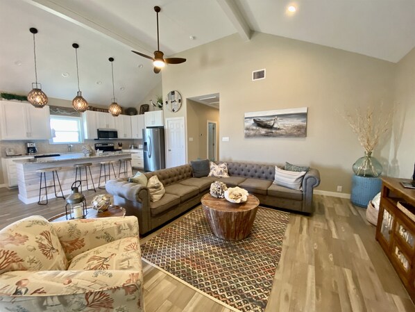 Smart TV, table tennis