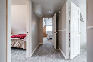 4 bedrooms, free WiFi, bed sheets