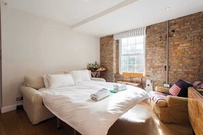 3 chambres, bureau, accès Internet, draps fournis