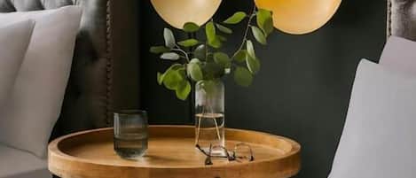 Bureau, fer et planche à repasser, Wi-Fi gratuit, draps fournis