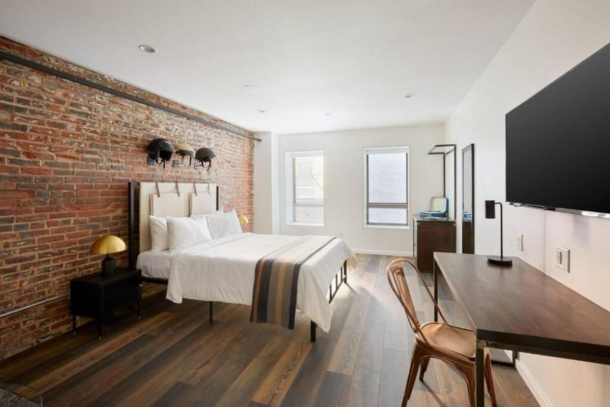 Desk, iron/ironing board, free WiFi, bed sheets