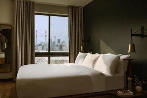 Standard Room, 1 King Bed - The Dutch Hotel Long Island City New York (Long Island City)