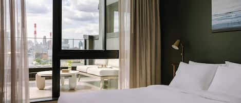 Con stile personalizzato, con arredamento individuale, una scrivania