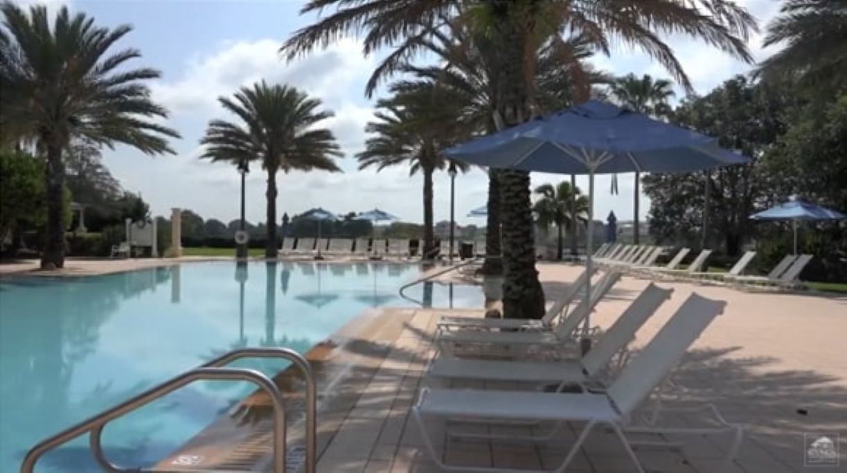 Piscine extérieure, piscine chauffée