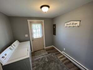 Interior - COVE DISTRICT HOUSE WITH VIEW OF CEDAR POINT (Sandusky)