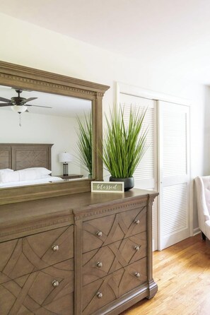 1 غرفة نوم ومكواة/لوح كي وسرير سفر وواي فاي مجانًا