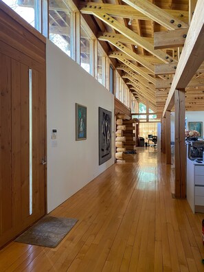 Lobby - Waterfront Luxury 5 bedroom Georgian Bay Cottage (Tiny)