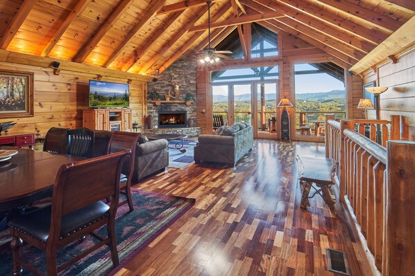 Interior - Luxury 6 Bedroom with Amazing Views (Sevierville)