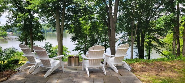 Property grounds - Riverfront Country House on Sassafras River. Kayak and Paddleboard. So peaceful. (Galena)