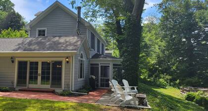 Riverfront Country House on Sassafras River. Kayak and Paddleboard. So peaceful.