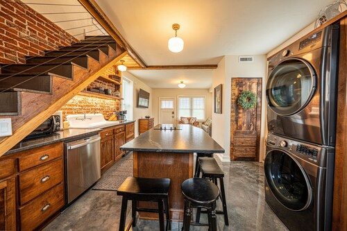 The Carriage House at Parker's Place