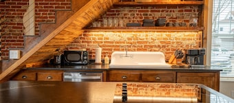 The Carriage House at Parker's Place