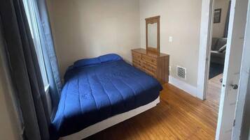 2 bedrooms, travel crib, free WiFi