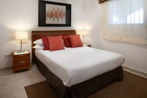 1 slaapkamer, een kluis op de kamer, een strijkplank/strijkijzer