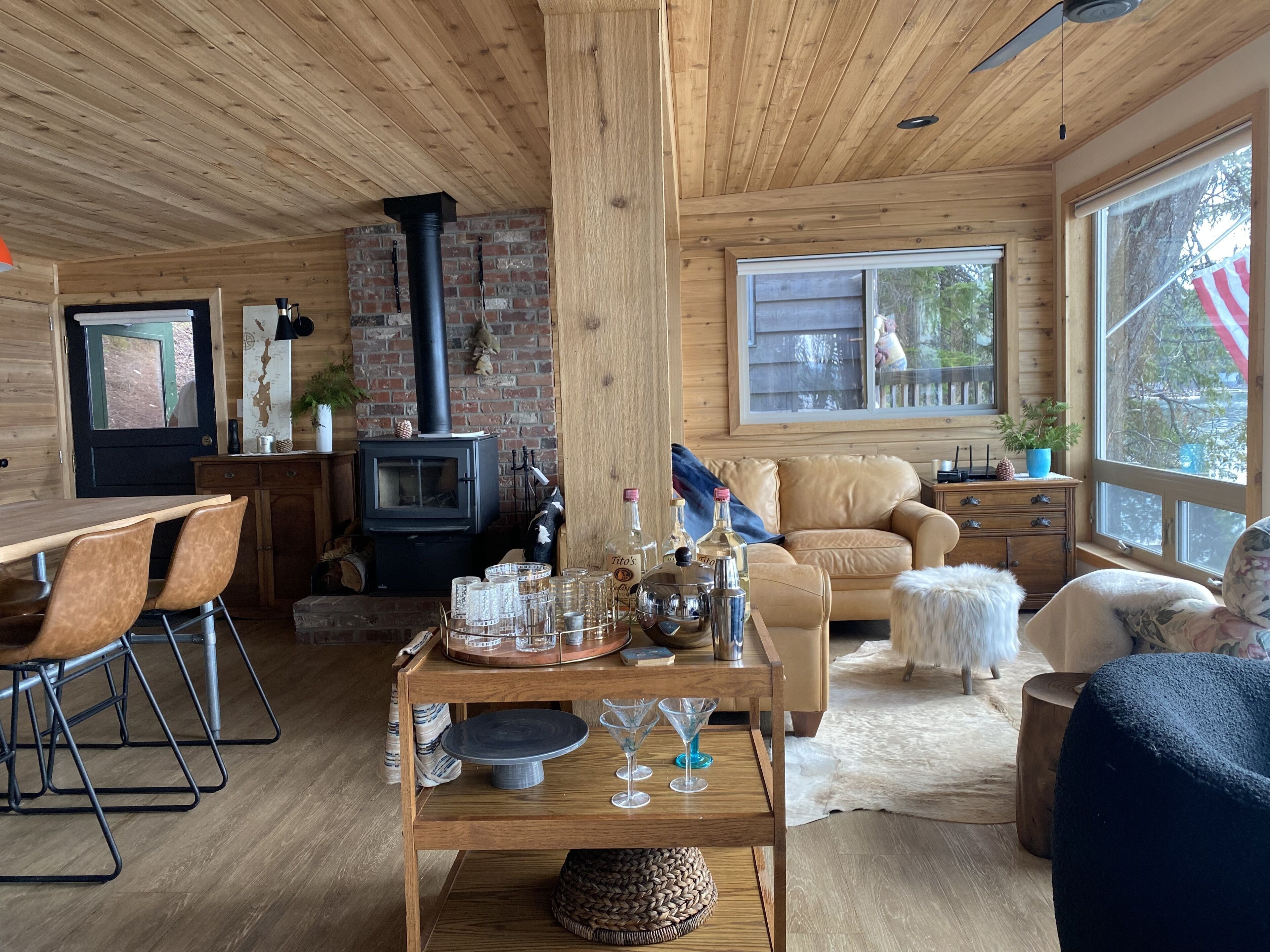 Priest Lake waterfront cabin May and Jun 2023 special lower price