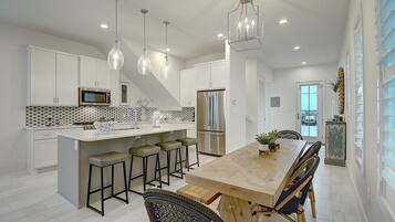 Cottage (2 Bedrooms) | Interior