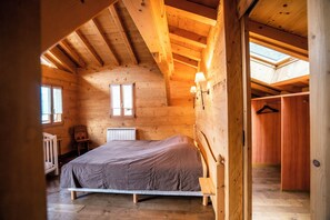 5 slaapkamers, reisbedje, gratis wifi, beddengoed