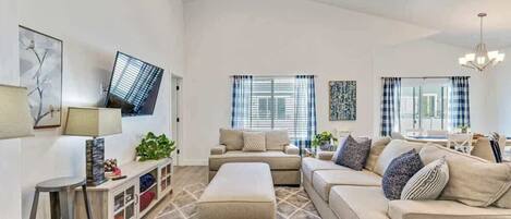 スマートテレビ、暖炉