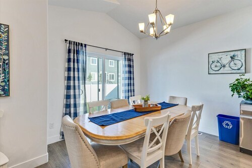 Orem Gathering House • Games • Near BYU & UVU