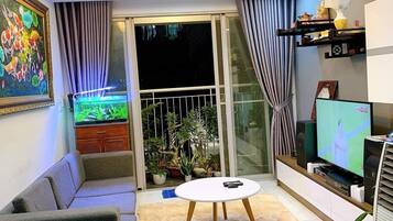 Apartment, Multiple Beds | Living room